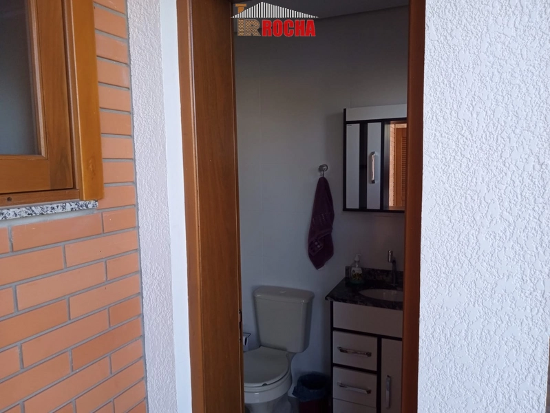 CASA COM PISCINA A POUCOS METROS DO MAR!: 28ª foto da galeria de imagens do imóvel