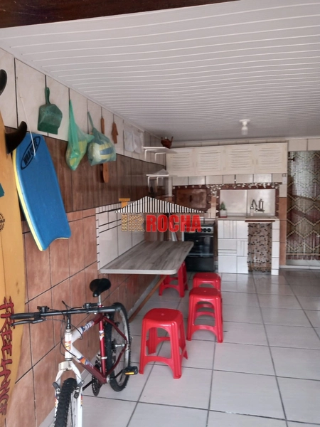 GARAGEM MOBILIADA A MEIA QUADRA DO MAR EM PRAIA DE ARROIO TEIXEIRA!: 10ª foto da galeria de imagens do imóvel