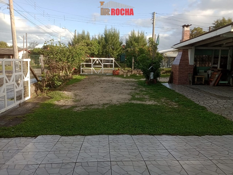 SOBRADO COM LAJE EM PVC DE ESQUINA EM PRAIA DE ARROIO TEIXEIRA!: 3ª foto da galeria de imagens do imóvel
