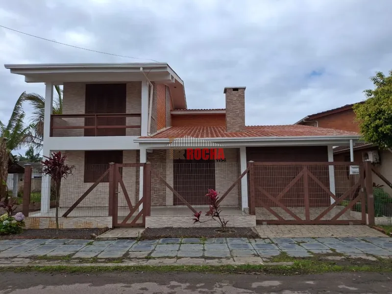 SOBRADO NA PRAIA DE ARROIO TEIXEIRA DUAS QUADRAS DO MAR: 1ª foto da galeria de imagens do imóvel