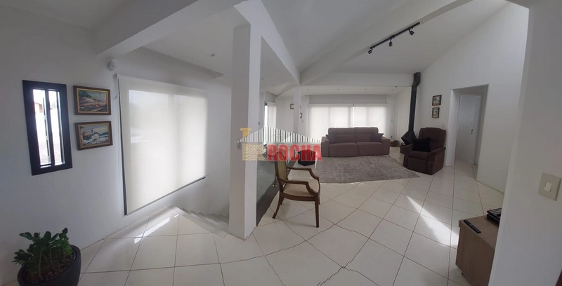 CASA ALTO PADRÃO COM PONTO DE COMERCIO, DUAS QUADRAS DO MAR: 8ª foto da galeria de imagens do imóvel