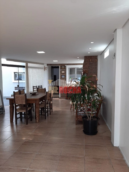 CASA ALTO PADRÃO COM PONTO DE COMERCIO, DUAS QUADRAS DO MAR: 10ª foto da galeria de imagens do imóvel