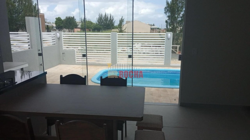LINDA CASA COM PISCINA EM CURUMIM A 300 METROS DO MAR!: 8ª foto da galeria de imagens do imóvel