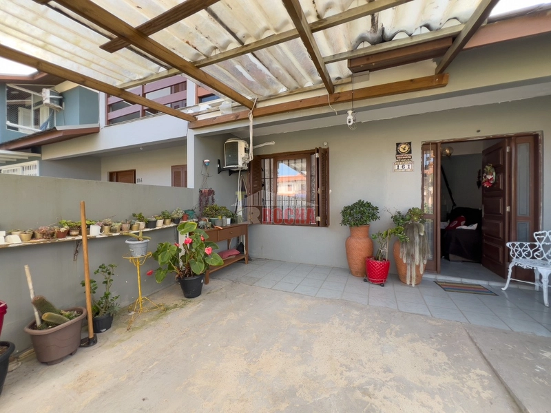 LINDO SOBRADO EM PRAIA DE CAPÃO DA CANOA!: 3ª foto da galeria de imagens do imóvel