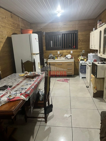 CASA DE MADEIRA EM PRAIA ARROIO TEIXEIRA!: 2ª foto da galeria de imagens do imóvel