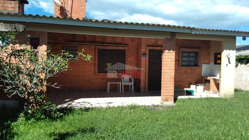 CASA  A POUCOS METROS DO MAR EM PRAIA ARROIO TEIXEIRA!: 4ª foto da galeria de imagens do imóvel