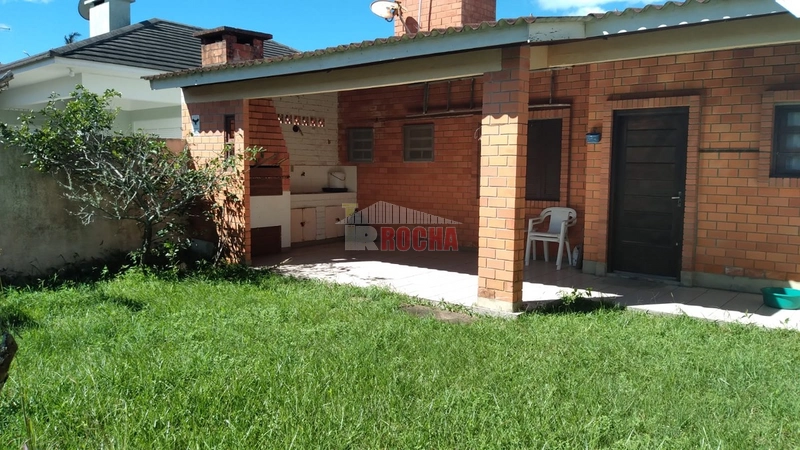 CASA  A POUCOS METROS DO MAR EM PRAIA ARROIO TEIXEIRA!: 3ª foto da galeria de imagens do imóvel