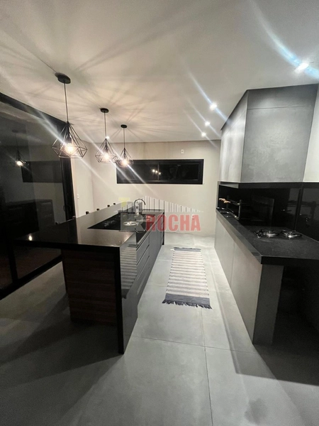 CASA COM AMPLO TERRENO DE ESQUINA EM PRAIA DE ARROIO TEIXEIRA: 17ª foto da galeria de imagens do imóvel