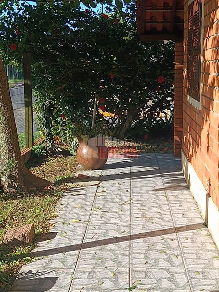 CASA A DUAS QUADRAS DO MAR  EM PRAIA ARROIO TEIXEIRA!: 2ª foto da galeria de imagens do imóvel