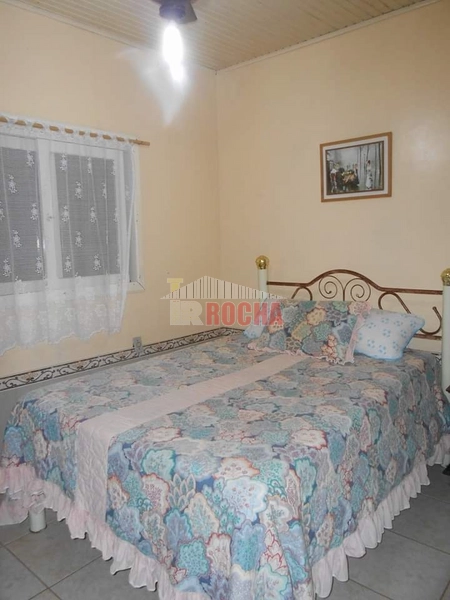 CASA A DUAS QUADRAS DO MAR  EM PRAIA ARROIO TEIXEIRA!: 20ª foto da galeria de imagens do imóvel