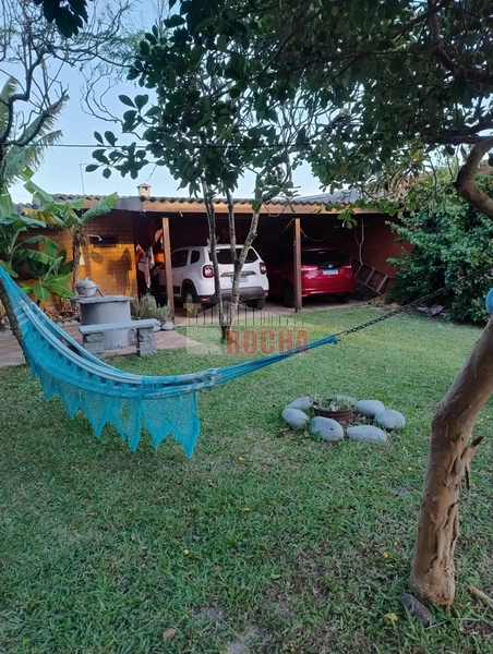 CASA A DUAS QUADRAS DO MAR  EM PRAIA ARROIO TEIXEIRA!: 1ª foto da galeria de imagens do imóvel