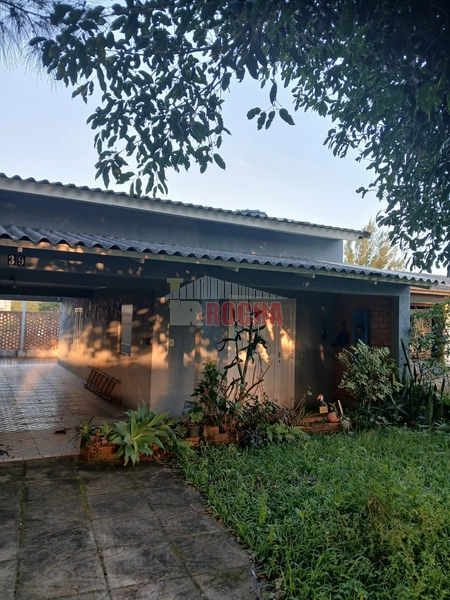 CASA A POUCOS  METROS DO MAR EM PRAIA DE ARROIO TEIXEIRA: 1ª foto da galeria de imagens do imóvel