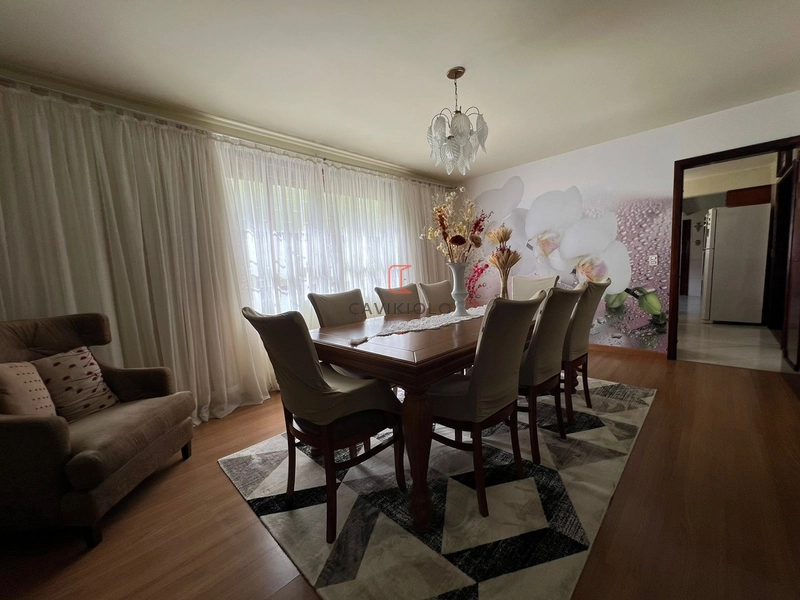 Sobrado 4 quartos (uma suite master) a venda no Santa Quitéria: 1ª foto da galeria de imagens do imóvel