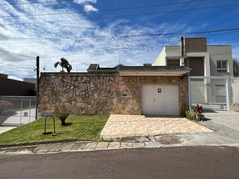 Sobrado 4 quartos (uma suite master) a venda no Santa Quitéria: 2ª foto da galeria de imagens do imóvel
