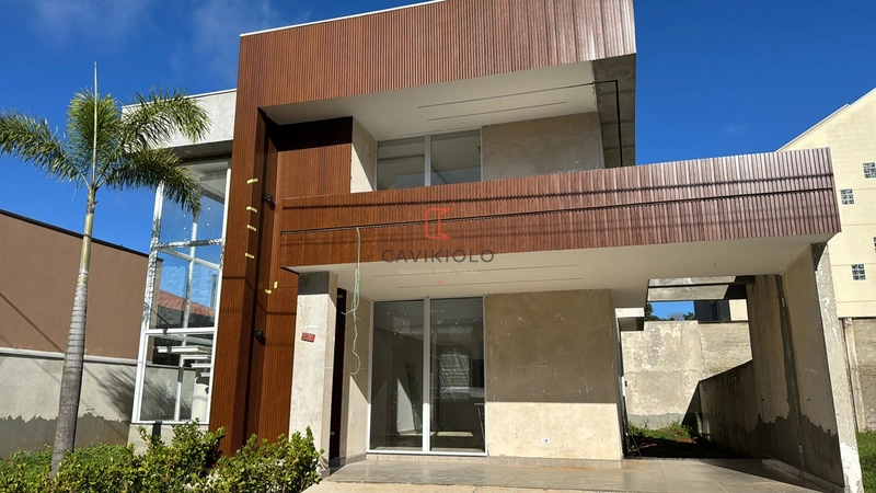 Sobrado com 4 quartos (3 suites) a venda no Umbará: 1ª foto da galeria de imagens do imóvel