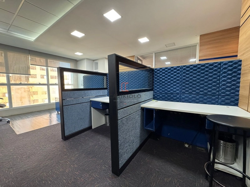 Sala Comercial Mobiliada para Locação – 84m²– Bigorrilho | Alto Padrão: 3ª foto da galeria de imagens do imóvel