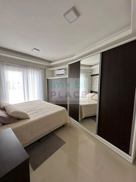 Este apartamento de cobertura no Edifício Interprise Center: 24ª foto da galeria de imagens do imóvel