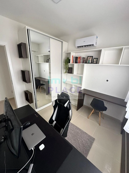 Este apartamento de cobertura no Edifício Interprise Center: 12ª foto da galeria de imagens do imóvel