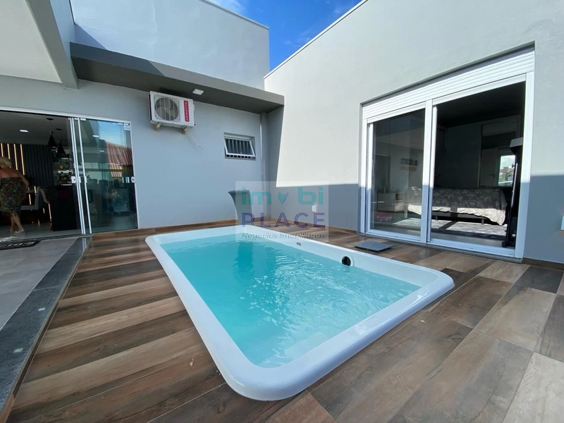 Linda Casa Moderna em Excelente Localização - Conforto, Estilo e Quali: 8ª foto da galeria de imagens do imóvel
