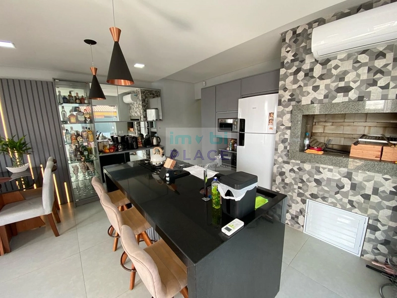 Linda Casa Moderna em Excelente Localização - Conforto, Estilo e Quali: 3ª foto da galeria de imagens do imóvel