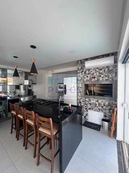 Linda Casa Moderna em Excelente Localização - Conforto, Estilo e Quali: 4ª foto da galeria de imagens do imóvel