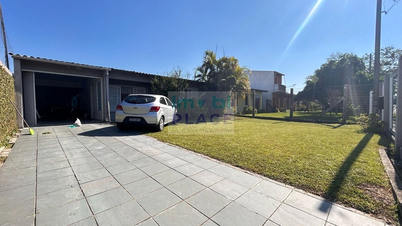 Excelente casa com piscina em região nobre de tramandaí: 1ª foto da galeria de imagens do imóvel