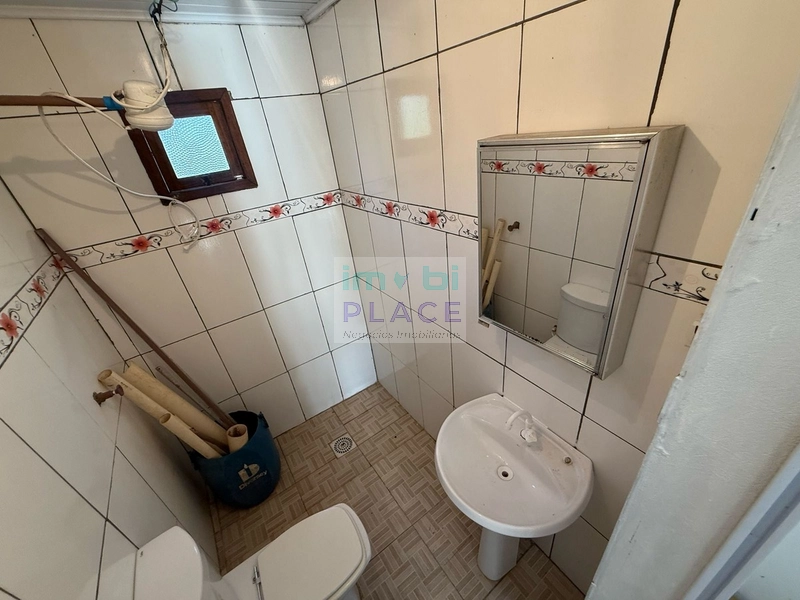 Casa à venda: 2 dormitórios, banheiro social e garagem: 12ª foto da galeria de imagens do imóvel