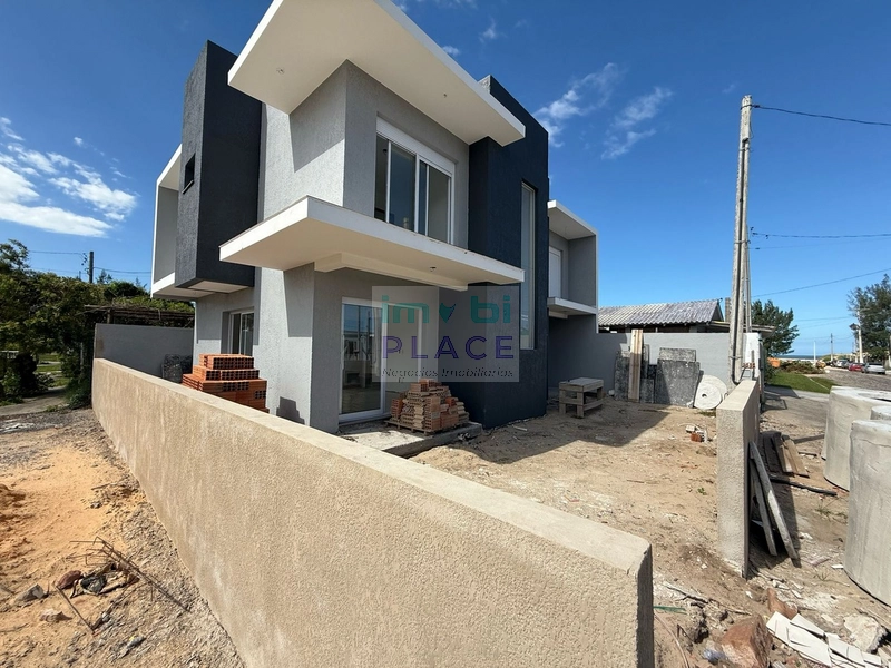 Casa Duplex de Alto Padrão em Mariluz, Imbé: 3ª foto da galeria de imagens do imóvel
