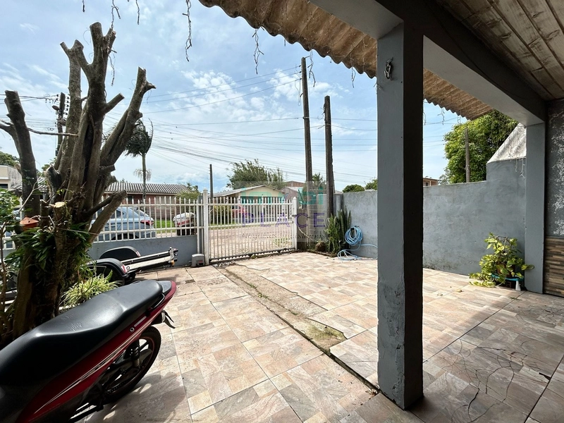 Pátio Amplo com Duas Casas – Conforto e Praticidade Perto de Tudo: 3ª foto da galeria de imagens do imóvel