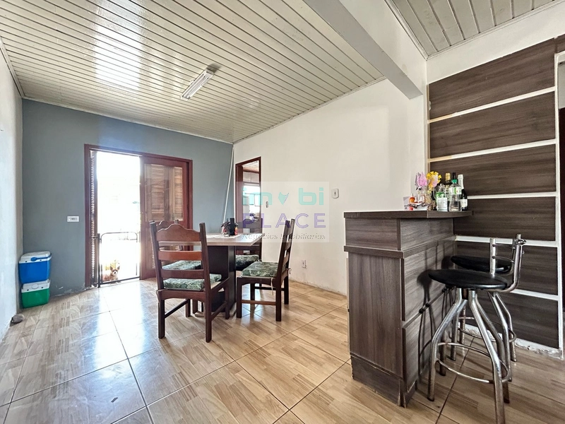 Pátio Amplo com Duas Casas – Conforto e Praticidade Perto de Tudo: 5ª foto da galeria de imagens do imóvel