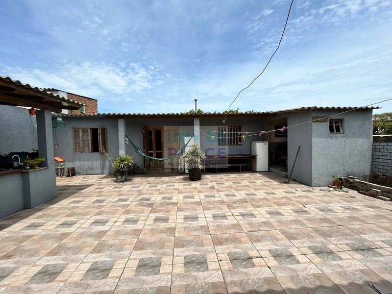 Pátio Amplo com Duas Casas – Conforto e Praticidade Perto de Tudo: 20ª foto da galeria de imagens do imóvel