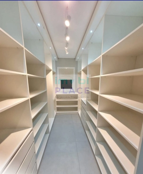 Casa Alto Padrão Mobiliada em Condomínio com Estrutura Completa: 13ª foto da galeria de imagens do imóvel