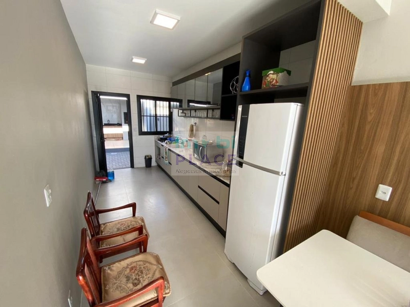 CASA SEMI MOBILIADA: 8ª foto da galeria de imagens do imóvel