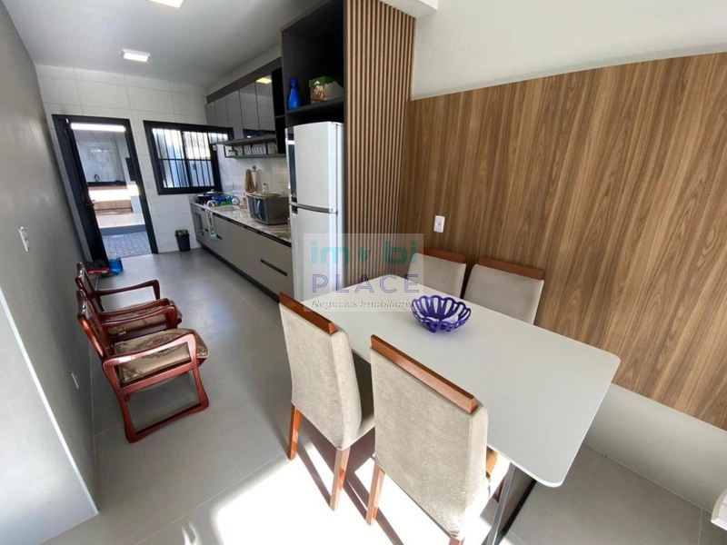 CASA SEMI MOBILIADA: 7ª foto da galeria de imagens do imóvel