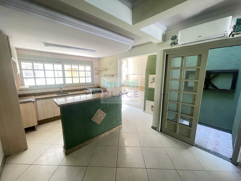 Sobrado espaçoso com 3 quartos + suíte e área gourmet!: 7ª foto da galeria de imagens do imóvel