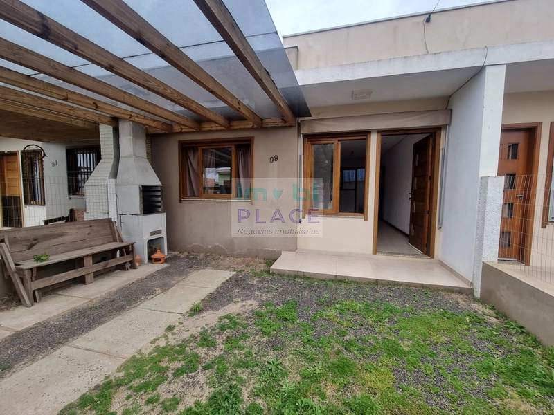 Casa geminada: 2ª foto da galeria de imagens do imóvel