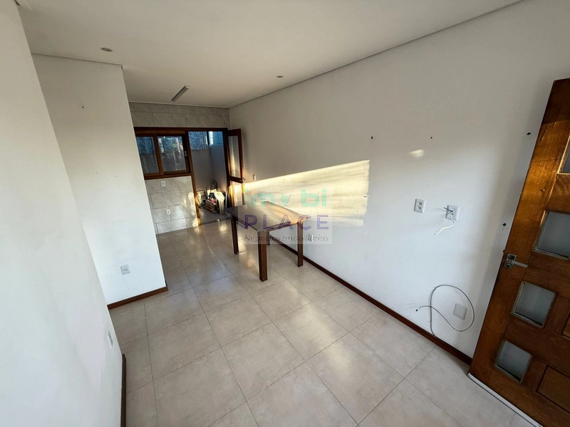 Casa geminada: 8ª foto da galeria de imagens do imóvel