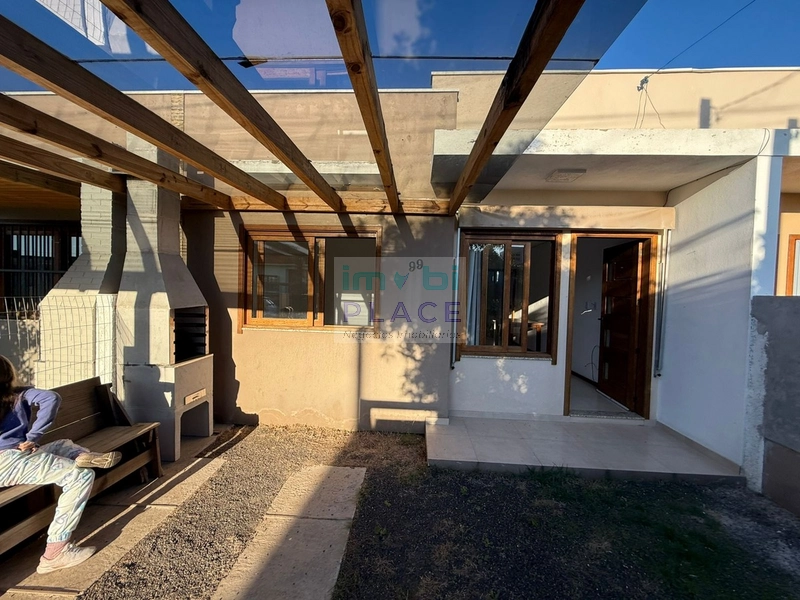 Casa geminada: 5ª foto da galeria de imagens do imóvel