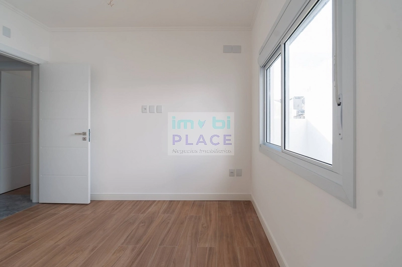 Casa de Alto Padrão no Centro de Imbé – Design Moderno e Acabamentos I: 23ª foto da galeria de imagens do imóvel