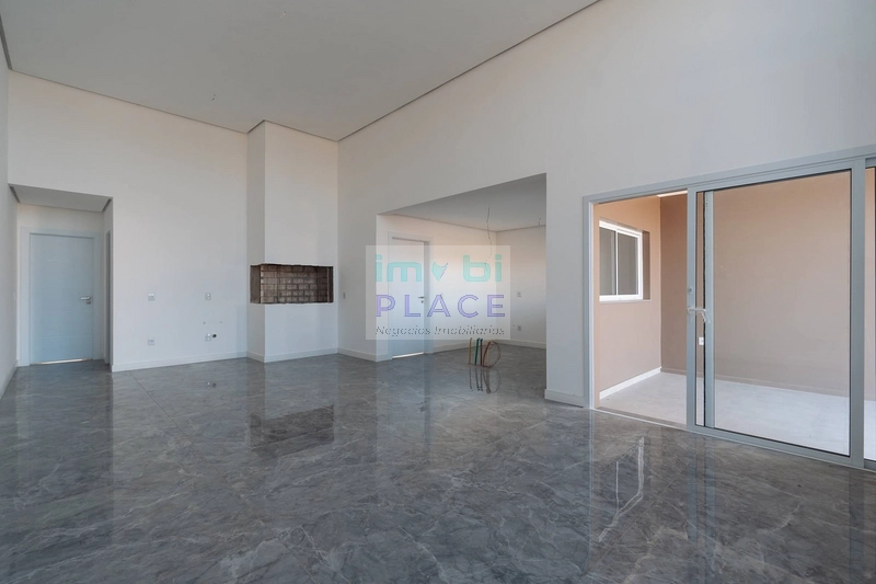 Casa de Alto Padrão no Centro de Imbé – Design Moderno e Acabamentos I: 13ª foto da galeria de imagens do imóvel
