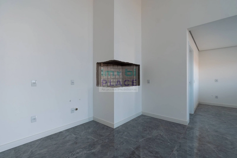 Casa de Alto Padrão no Centro de Imbé – Design Moderno e Acabamentos I: 16ª foto da galeria de imagens do imóvel