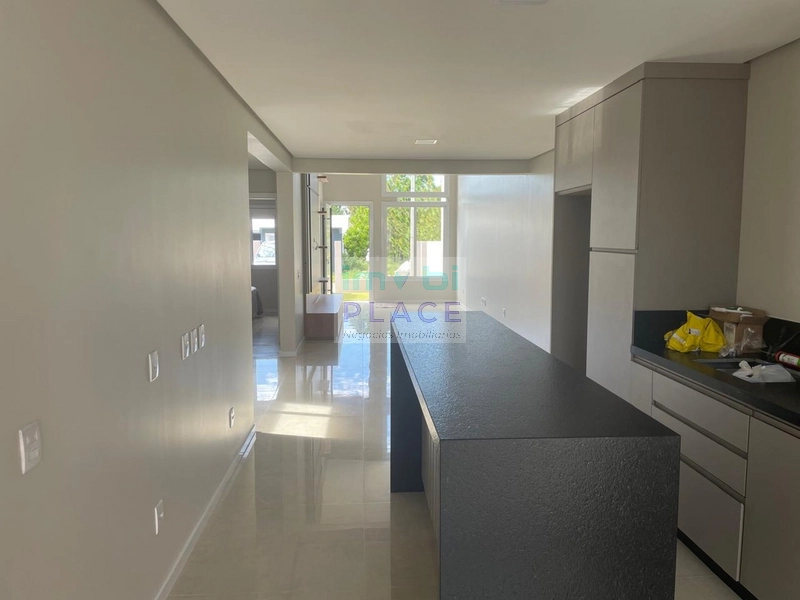 Casa Nova de Alto Padrão com 3 Dormitórios – Acabamentos Premium e Pé: 8ª foto da galeria de imagens do imóvel