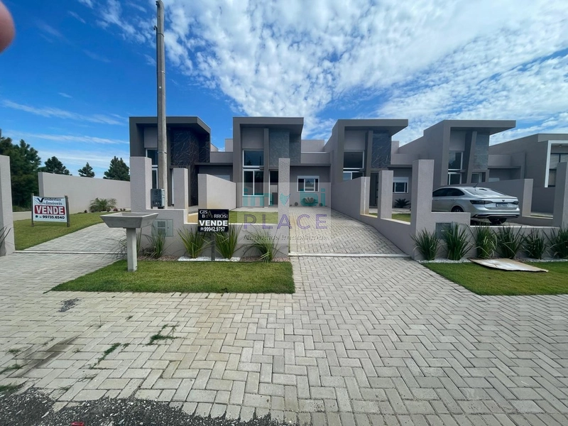 Casa Nova de Alto Padrão com 3 Dormitórios – Acabamentos Premium e Pé: 3ª foto da galeria de imagens do imóvel
