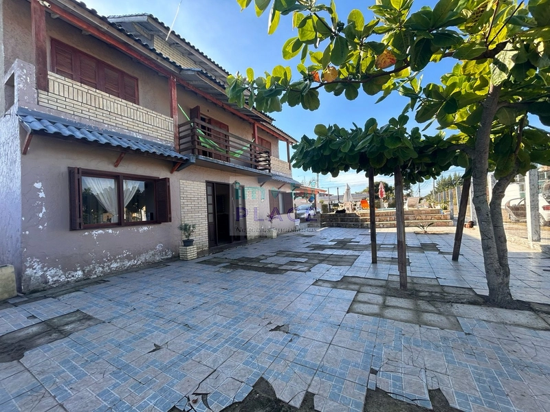 Casa de Esquina com Piscina e Amplo Espaço!: 5ª foto da galeria de imagens do imóvel