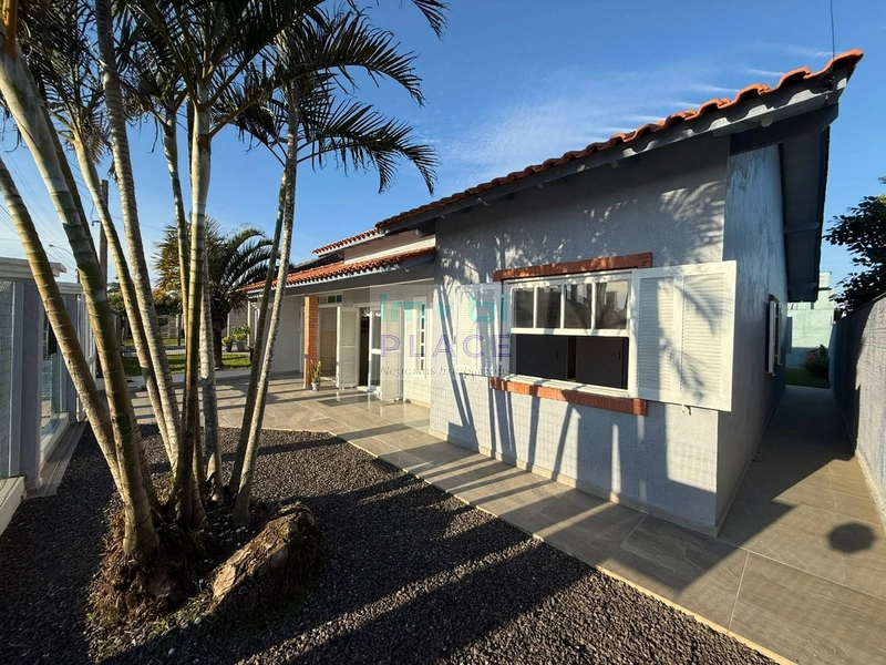 Casa Mobiliada com Suíte e Garagem Fechada: 2ª foto da galeria de imagens do imóvel