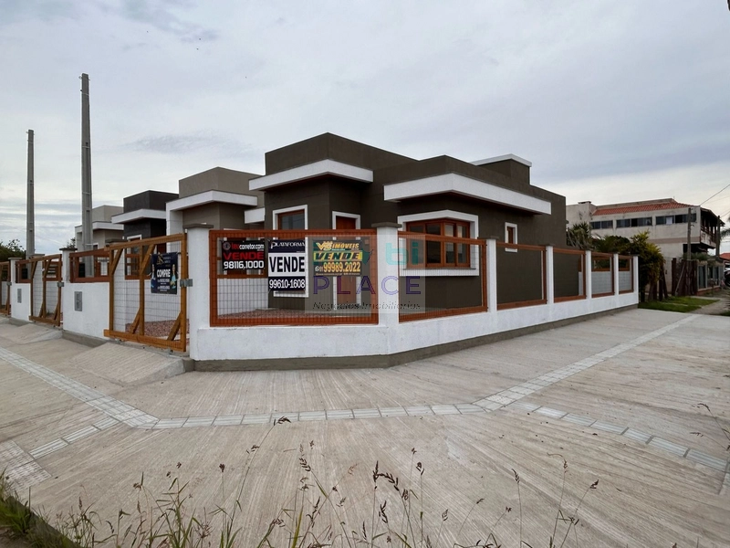 Residência com ótimo padrão construtivo: 2ª foto da galeria de imagens do imóvel