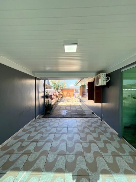 Casa com 3 dormitórios e piscina: 4ª foto da galeria de imagens do imóvel