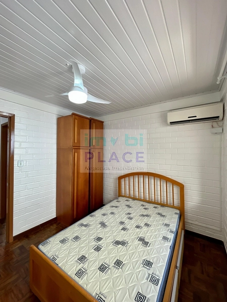 Casa com 3 dormitórios e piscina: 10ª foto da galeria de imagens do imóvel