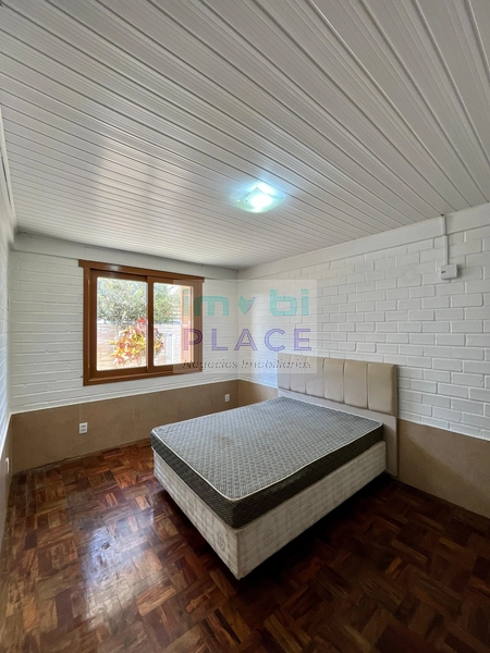 Casa com 3 dormitórios e piscina: 11ª foto da galeria de imagens do imóvel