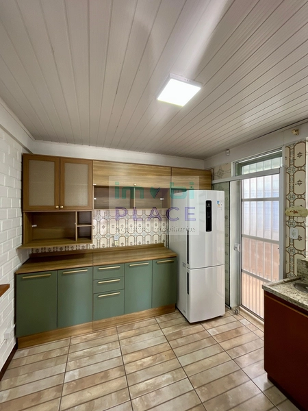 Casa com 3 dormitórios e piscina: 6ª foto da galeria de imagens do imóvel